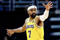 亚博体育sports-包含洛杉矶湖人内部会议纪要流出——国际比赛日刷新队史纪录，NBA总决赛使命明确，数据趋势出现新变化的词条-亚博体育sports